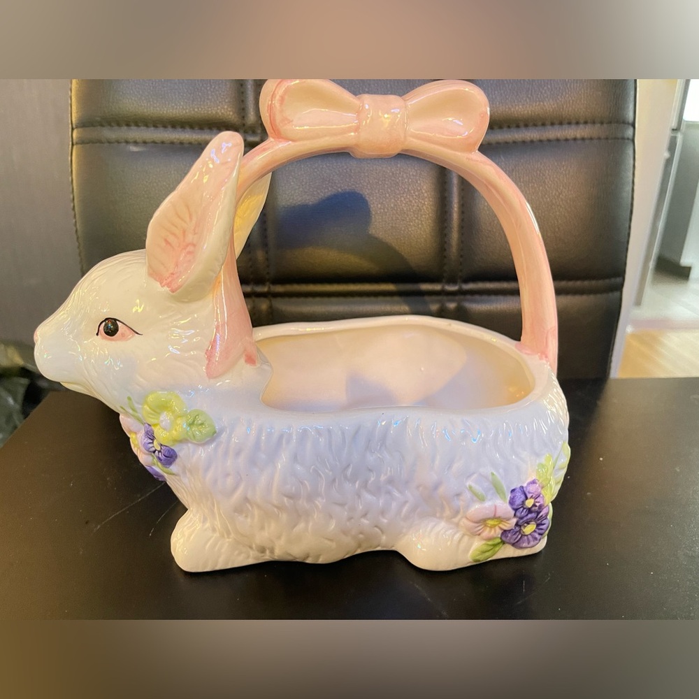 Ceramic Bunny Basket ~Planter~ Easter ~Spring Decor ~ World Bazaar ~Candy
Dish